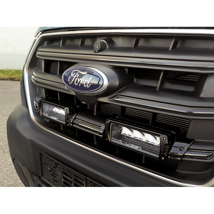 Zestaw dwóch lamp LAZER TRIPLE-R 750 (Gen2) z systemem montażu w fabrycznym grillu - Ford Transit (2019 -) - ujęcie 3