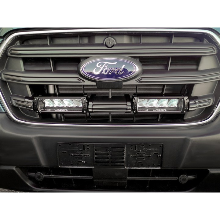 Zestaw dwóch lamp LAZER TRIPLE-R 750 Elite (Gen2) z systemem montażu w fabrycznym grillu - Ford Transit (2019 -) - ujęcie 3