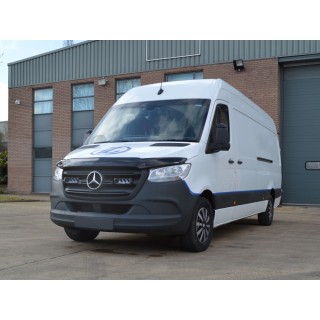 Zestaw dwóch lamp LAZER TRIPLE-R 750 Elite (Gen2) z systemem montażu w fabrycznym grillu - Mercedes Sprinter (2018 -)