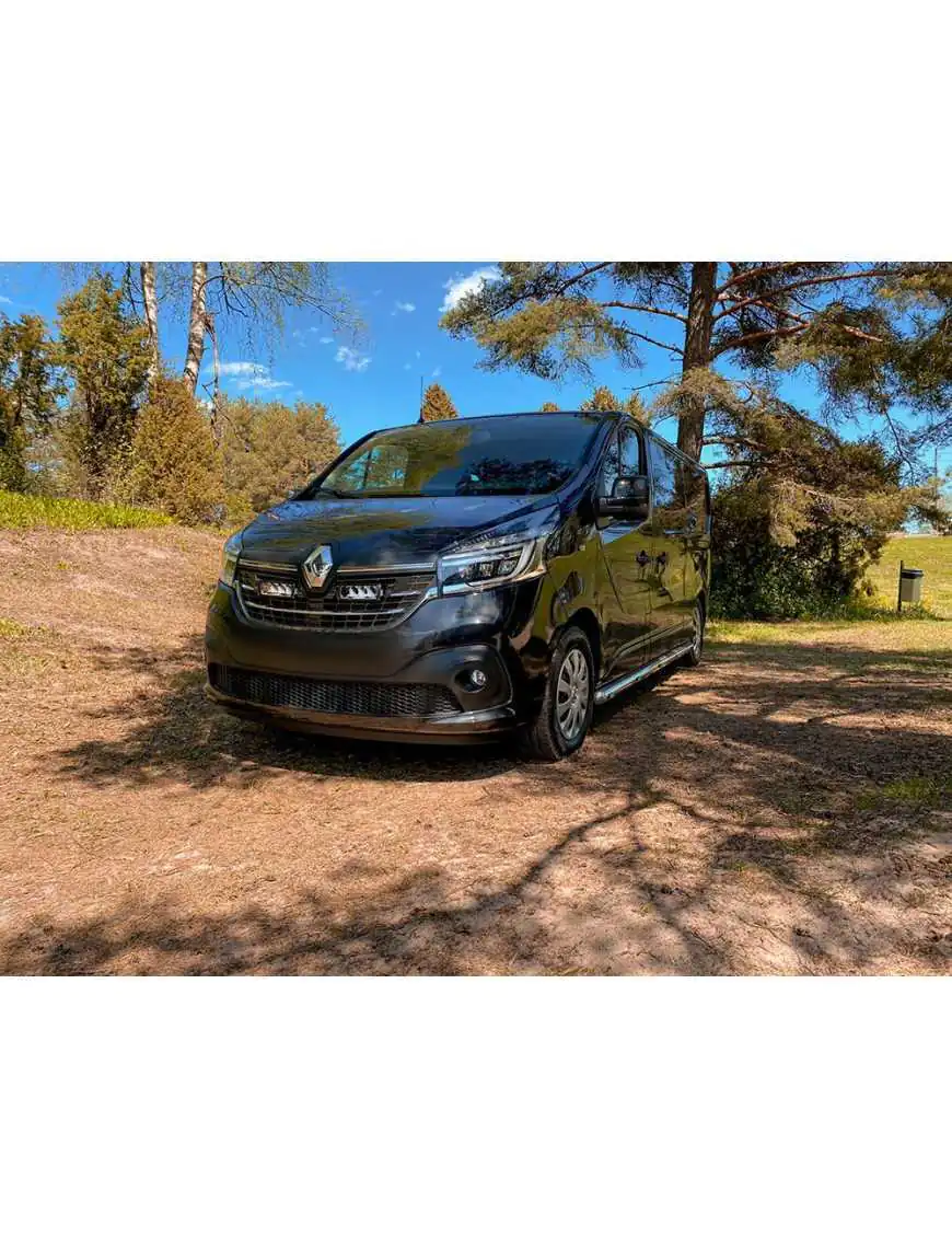 Zestaw dwóch lamp LAZER TRIPLE-R 750 (Gen2) z systemem montażu w fabrycznym grillu - Renault Trafic (2019 -) | Szekla4x4.pl