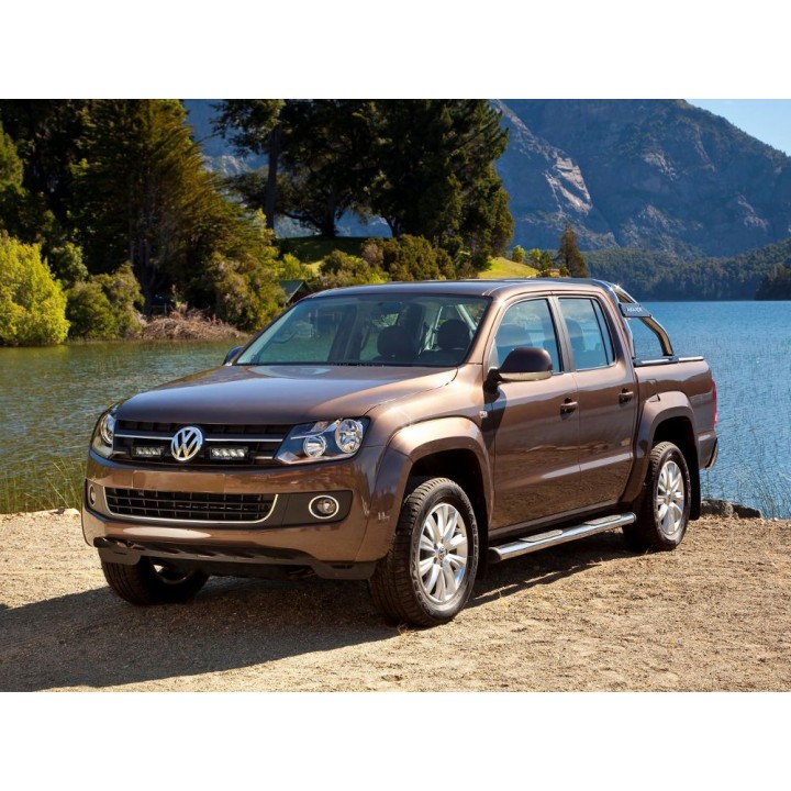 Zestaw dwóch lamp LAZER TRIPLE-R 750 Elite (Gen2) z systemem montażu w fabrycznym grillu - VW Amarok (2010 -)
