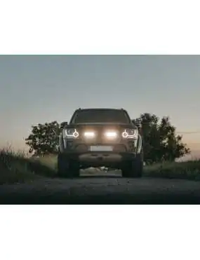 Zestaw dwóch lamp LAZER TRIPLE-R 750 (Gen2) z systemem montażu w fabrycznym grillu - Land Rover Discovery4 (2014 -)  | Szekla4x4.pl