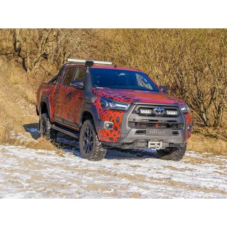 Zestaw dwóch lamp LAZER TRIPLE-R 750 (Gen2) z systemem montażu w fabrycznym grillu - Toyota Hilux Invincible X (2021 -)