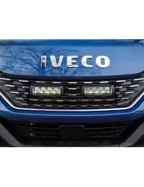 Zestaw dwóch lamp LAZER TRIPLE-R 750 (Gen2) z systemem montażu w fabrycznym grillu - Iveco Daily (2019 -) | Szekla4x4.pl