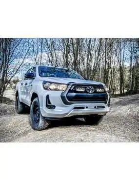 Zestaw dwóch lamp LAZER TRIPLE-R 750 Elite (Gen2) z systemem montażu w fabrycznym grillu - Toyota Hilux (2021 -) | Szekla4x4.pl