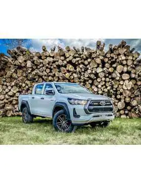 Zestaw dwóch lamp LAZER Linear 6 Elite z systemem montażu w fabrycznym grillu - Toyota Hilux (2021 -) | Szekla4x4.pl