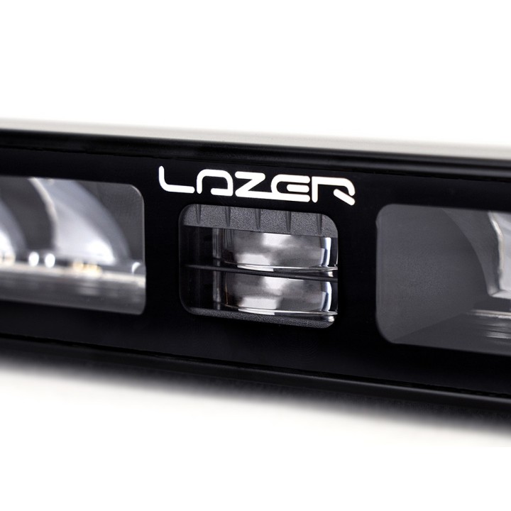 Zestaw lampy LAZER Linear 18 Elite i-LBA - z systemem montażu w fabrycznym grillu - Toyota RAV4 Plug-In (2020 -) - ujęcie 11