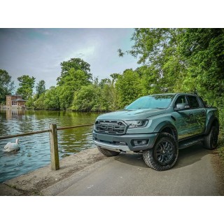 LAZER Linear 24 Elite z systemem montażu w fabrycznym grillu - Ford Ranger Raptor (2019 - 2022)