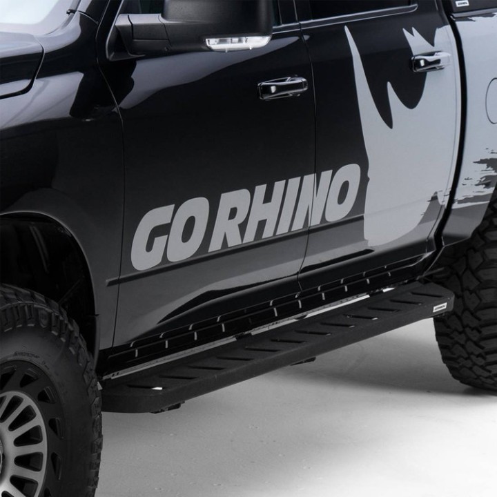 Progi boczne Go Rhino RB10