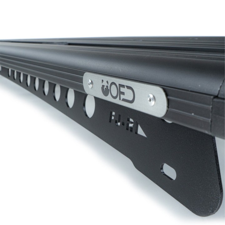 Bagażnik dachowy z zestawem montażowym 220x125 cm OFD