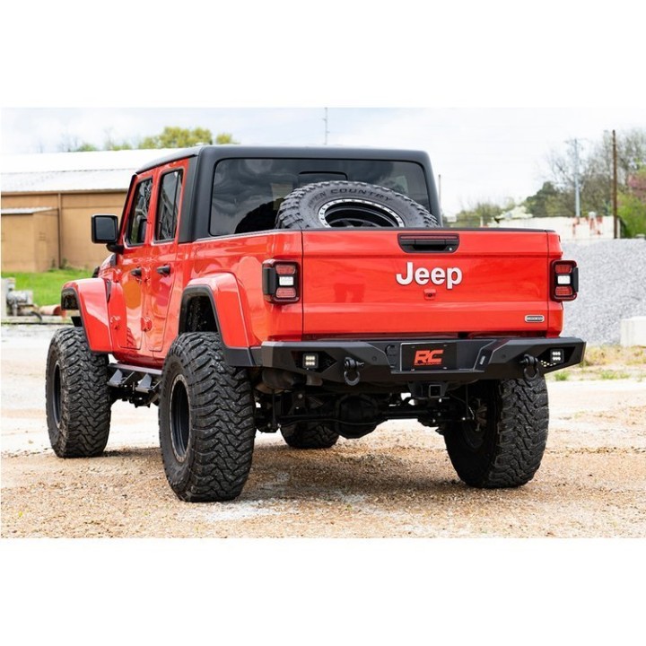 Zderzak stalowy tył z oświetleniem LED Rough Country Rock Crawler 