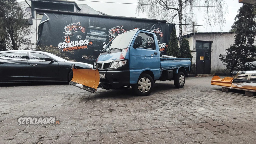 pług w piaggio samochodowy pług w piaggio samochodowy