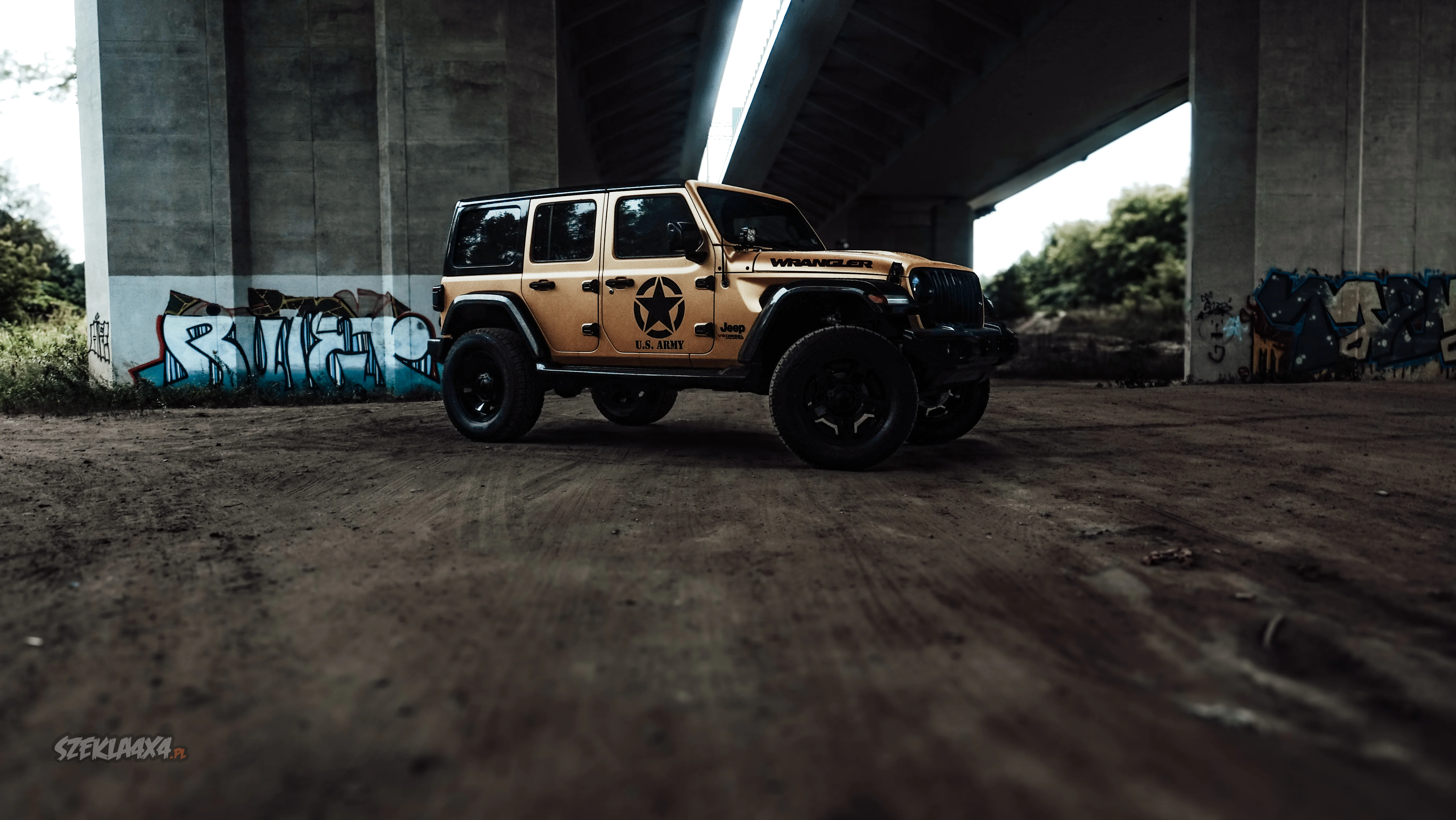 Lift Metalcloak w Jeep Wrangler JL - 2,5 cala, amortyzatory falcon, oświetlenie Lazer, zabezpieczenie podwozia, swap 4h auto Lift Metalcloak w Jeep Wrangler JL - 2,5 cala, amortyzatory falcon, oświetlenie Lazer, zabezpieczenie podwozia, swap 4h auto