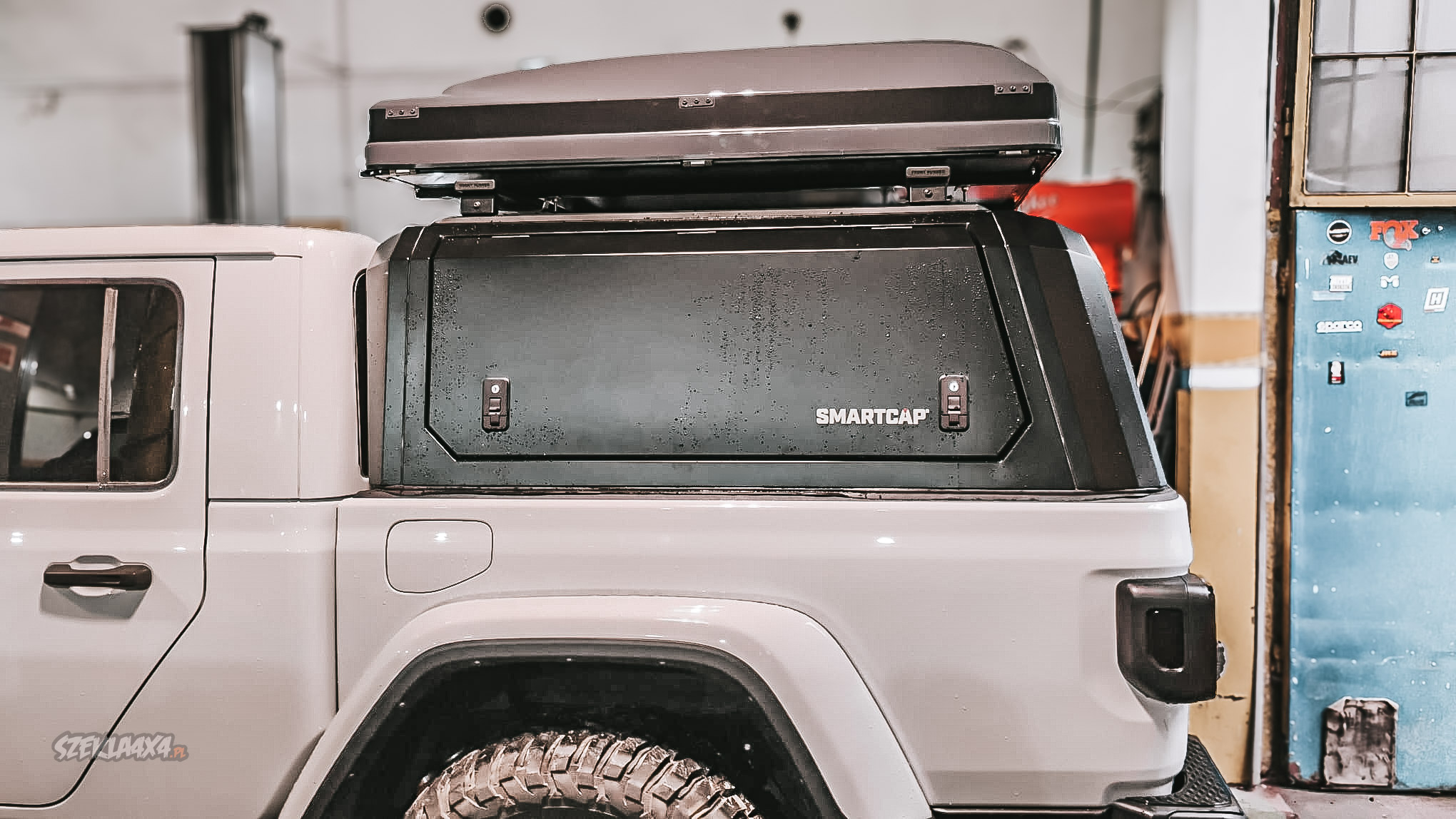 Rooftop Tent for Pickup – Jeep Gladiator Overlanding Edition