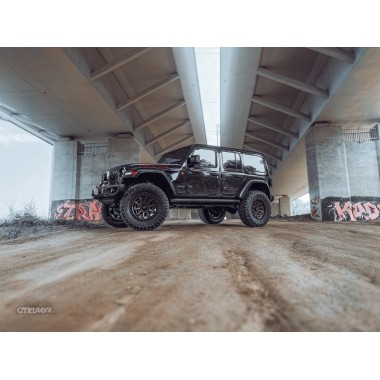Modyfikacja Jeep Wrangler JL 4D z silnikiem 3,6 lift 3,5 cala Metalcloak