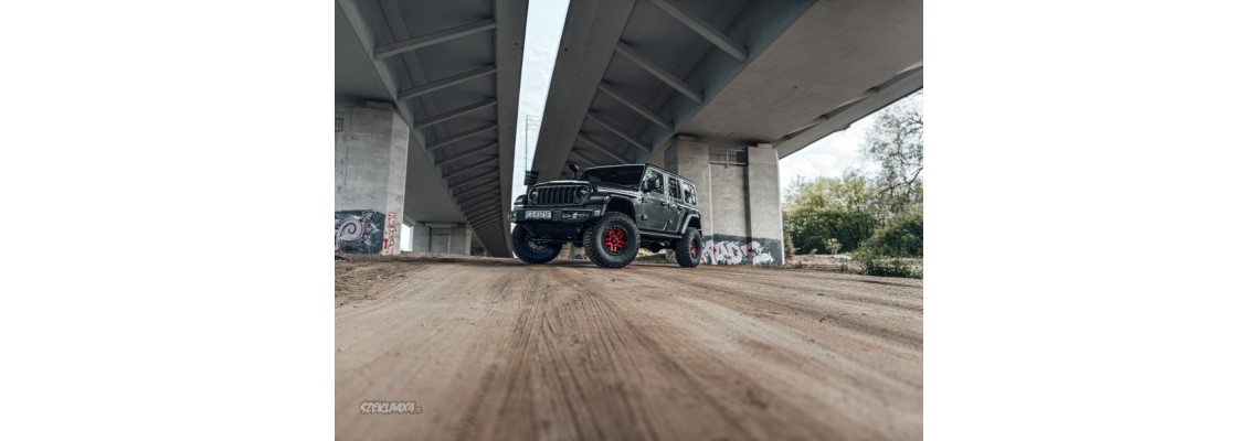 Montaż liftu Metalcloak 3,5” w Jeep Wrangler JLU 2.0 – stabilność, komfort i więcej możliwości w terenie