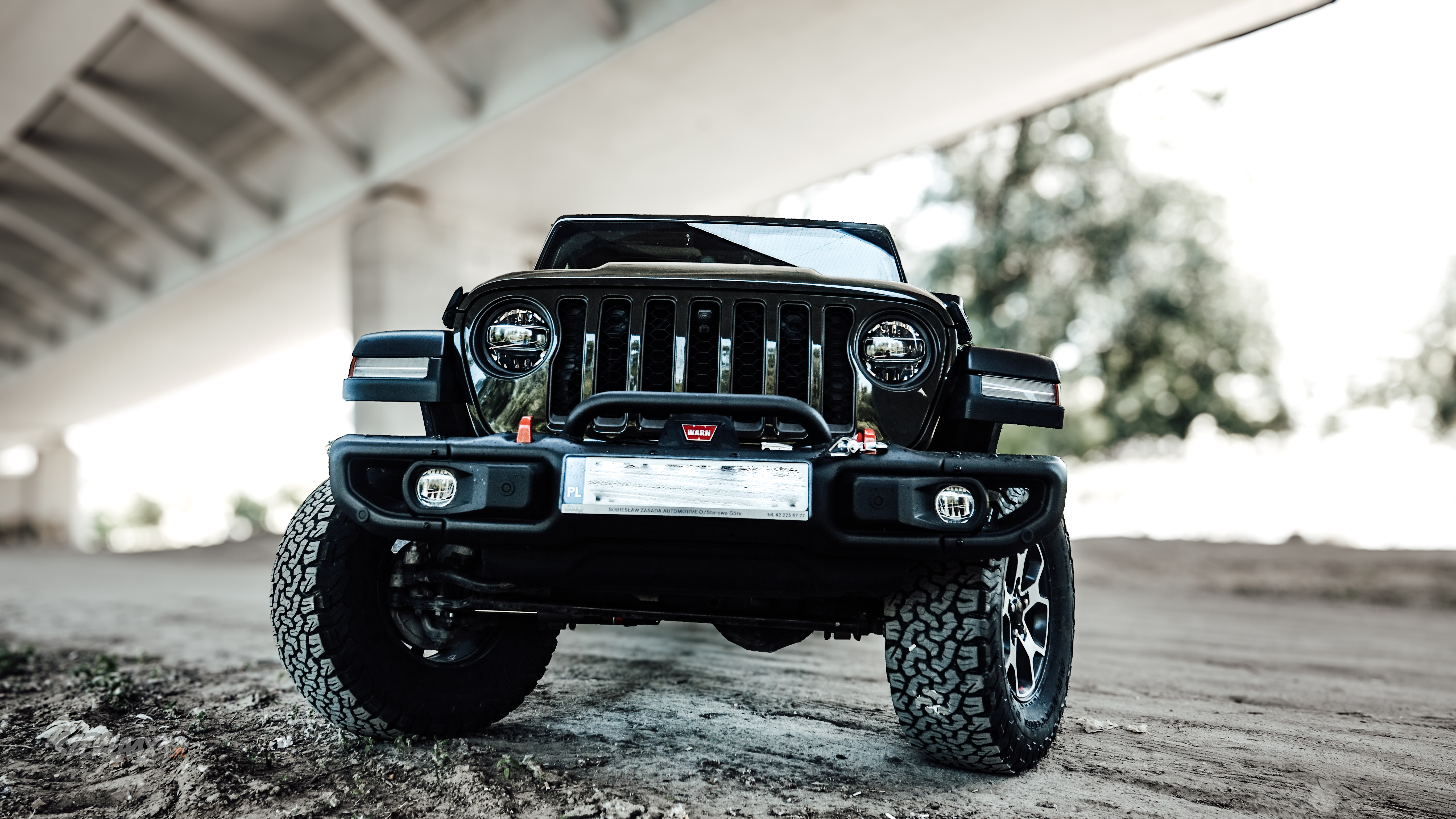 Jeep Wrangler JLU 2,5 lift Metalcloak - FOX Shocks - wyciągarka WARN